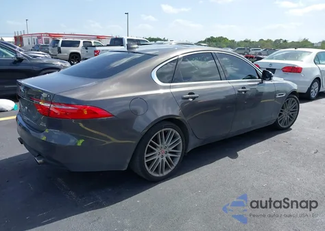 2016 Jaguar Xf 35T Prestige z USA, uszkodzony, nr VIN SAJBK4BV5GCY17171